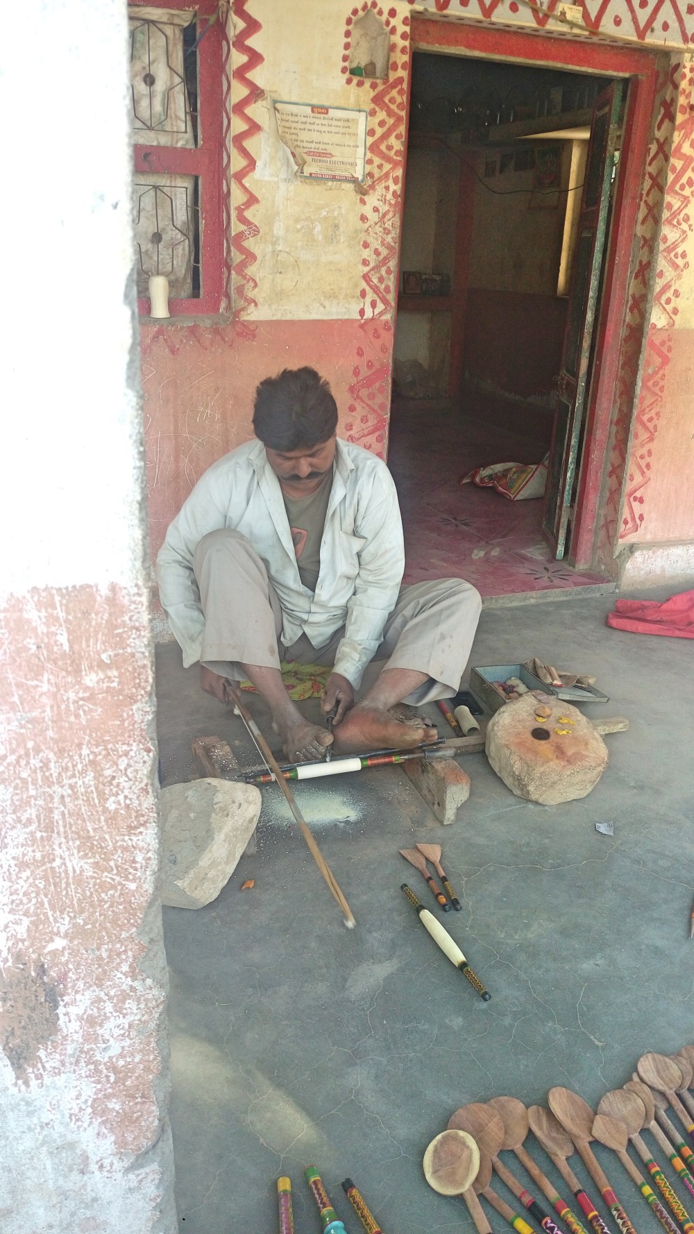 lacquer-artist-1_fotor